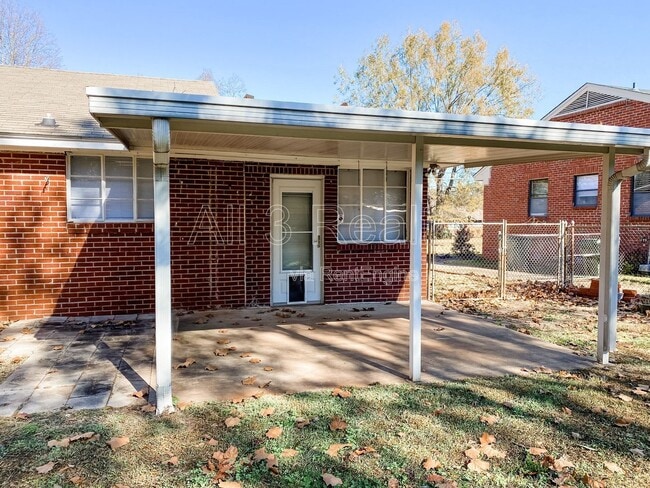 Building Photo - 2762 Biltmore Ave