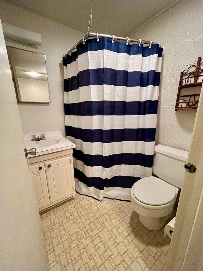 Building Photo - 535 Salter Path Rd