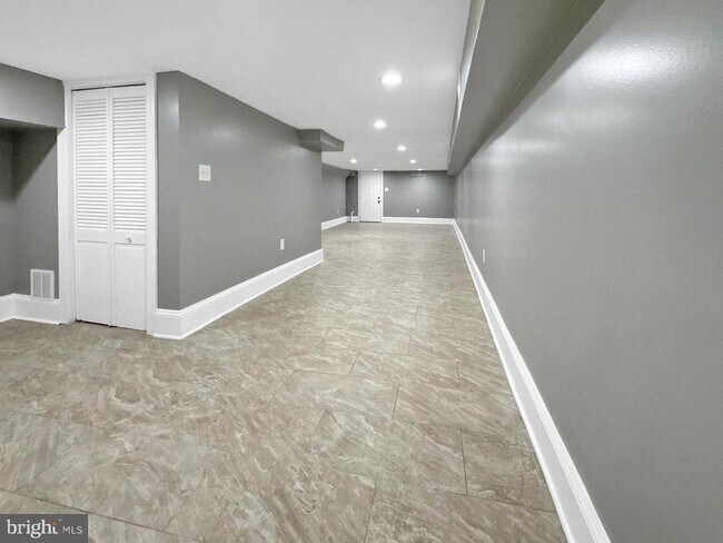 Building Photo - 2265 Reisterstown Rd