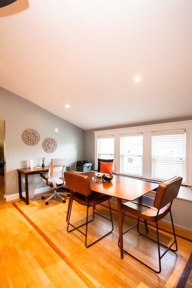 Building Photo - 247 Savin Hill Ave