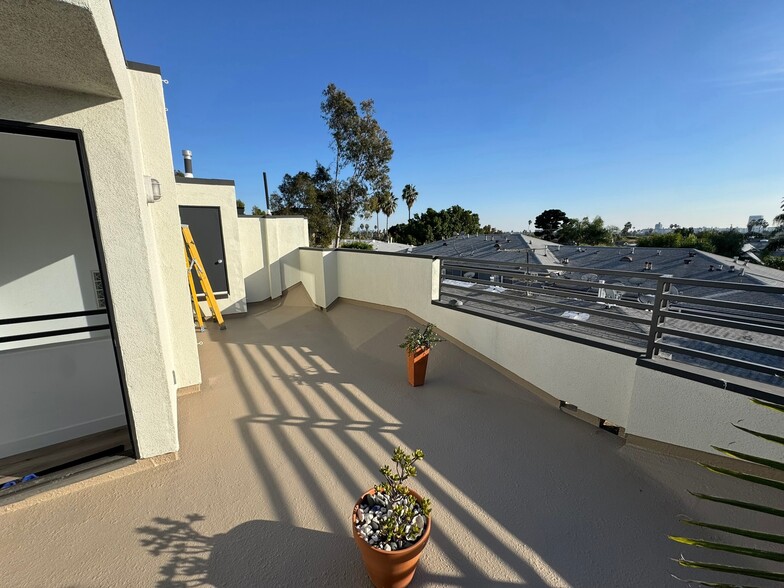 Roof Deck (SE view) - 910 N Curson Ave
