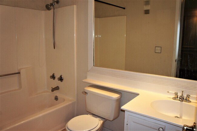 Building Photo - 273 Cypress Point Dr