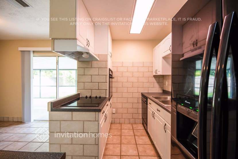 Building Photo - 9064 Hamlin Rd W