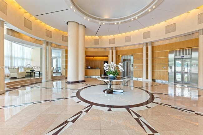 Building Photo - 2127 Brickell Ave