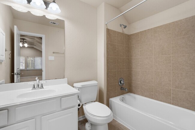 Building Photo - 314 Trillium Dr