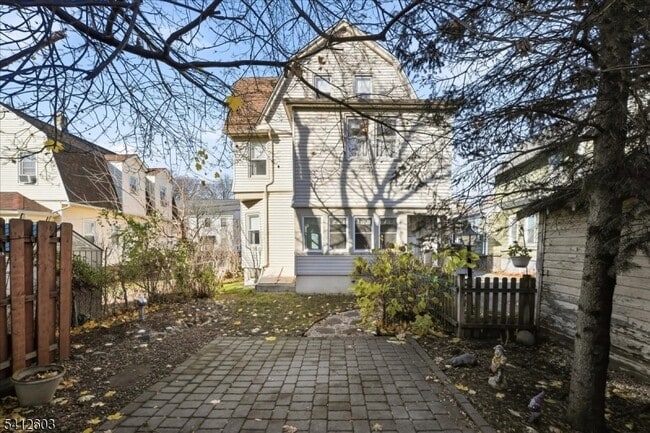 Building Photo - 30 Central Ave