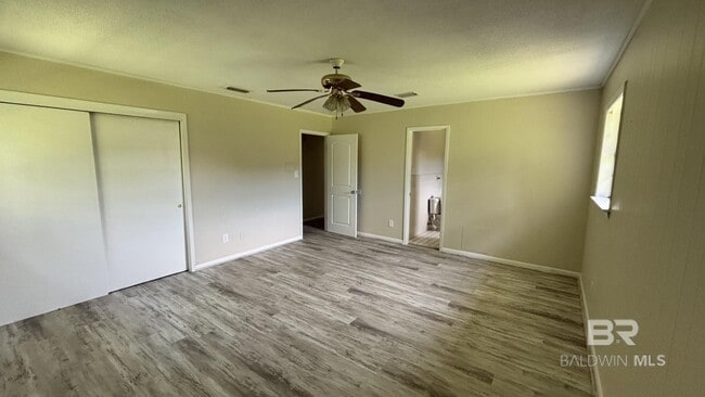 Building Photo - 9424 Hurricane Rd