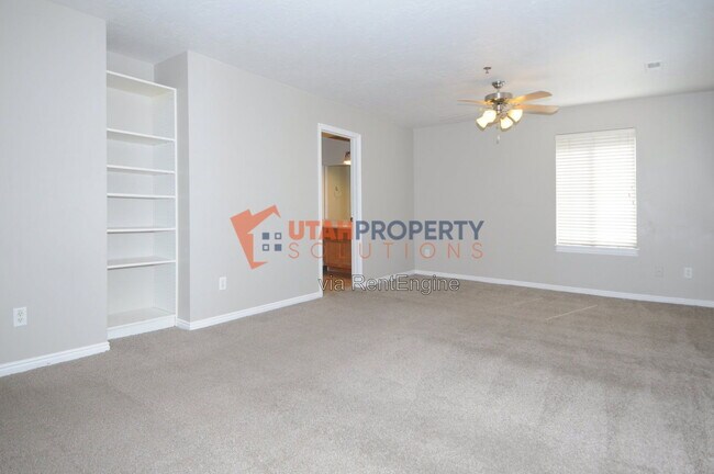 Building Photo - 960 E 100 S