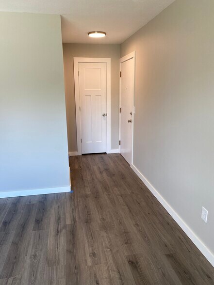 Living Room + Hall - 609 Market St S