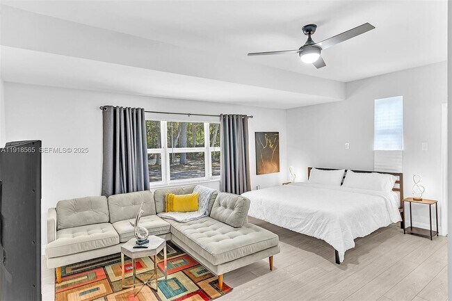 Building Photo - 2191 SW 27th Ln