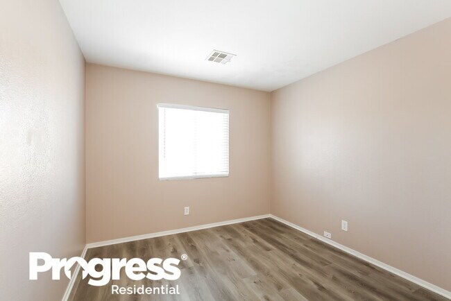 Building Photo - 4709 White Stork Dr
