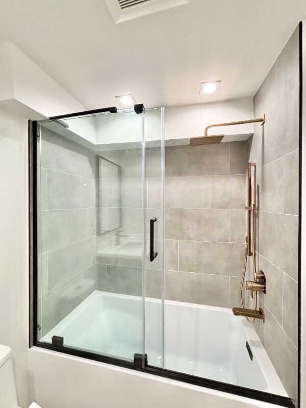 Building Photo - 410 Lucas Ave