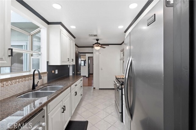 Building Photo - 6417 Graves Ave