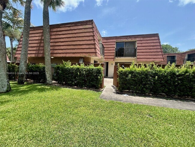 Building Photo - 409 Live Oak Ln