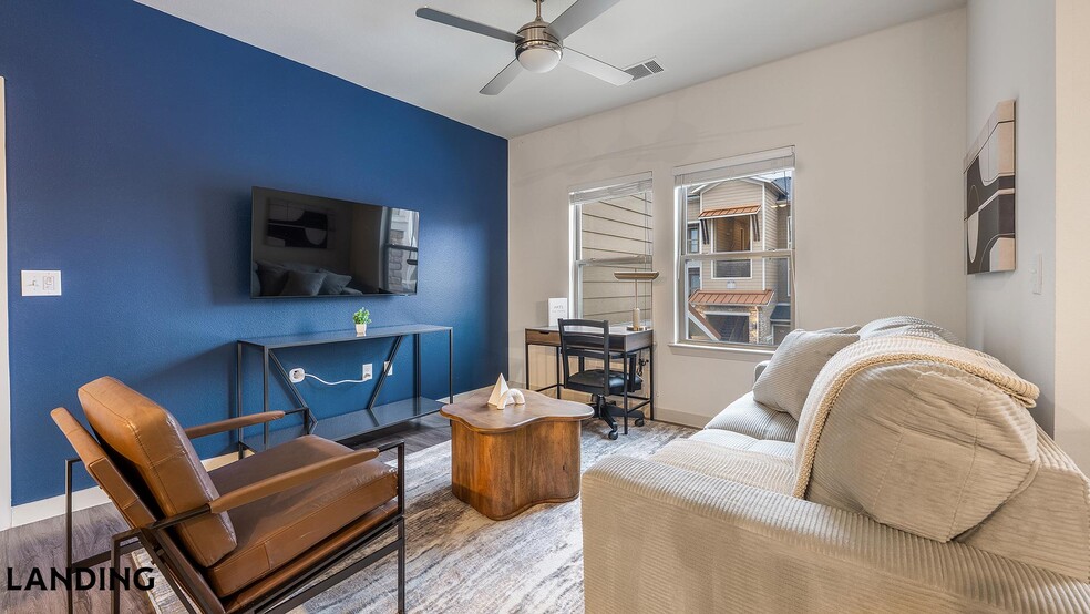 Building Photo - 2825 Main St