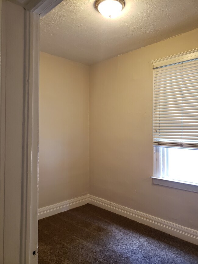 Building Photo - 11384 Nagel St