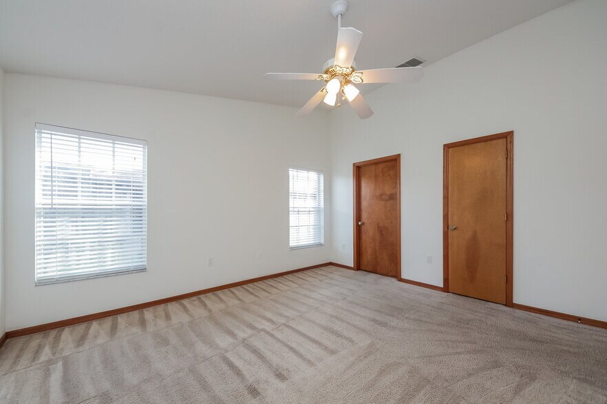 Building Photo - 2391 Sweetwater Blvd