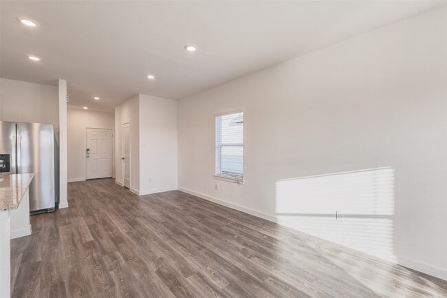 Building Photo - 3918 Windy Whisper Dr