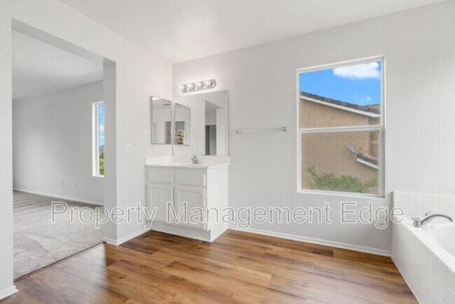 Building Photo - 32042 Freesia Ct