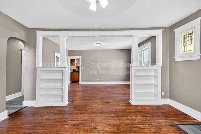 Building Photo - 2330 Hord Ave