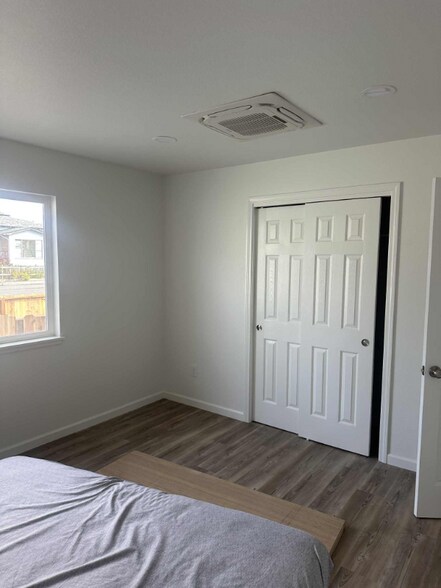 Building Photo - 3911 E St