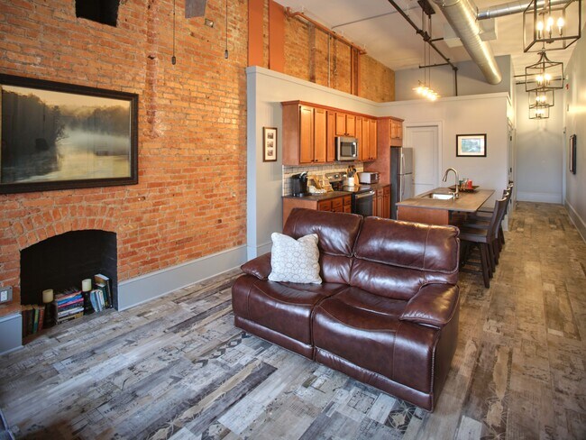 Kitchen & Dining - 121 E Water St