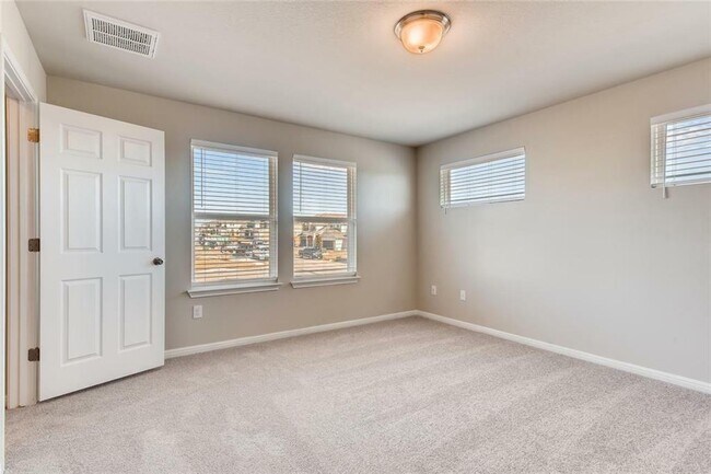 Building Photo - 10304 Forest Grove Dr