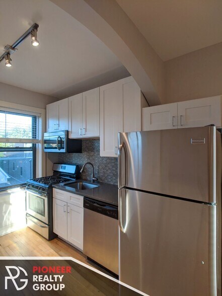 Building Photo - 2329 N Rockwell St