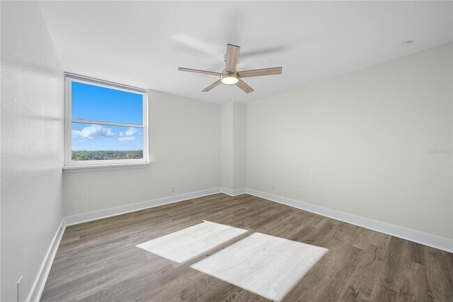 Building Photo - 4015 Bayshore Blvd