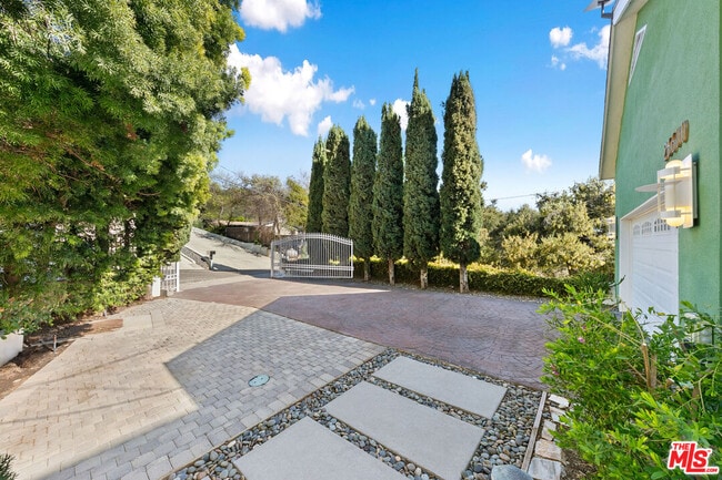 Building Photo - 26600 Ocean View Dr