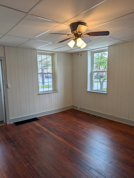 Living Room - 104 Melmore St