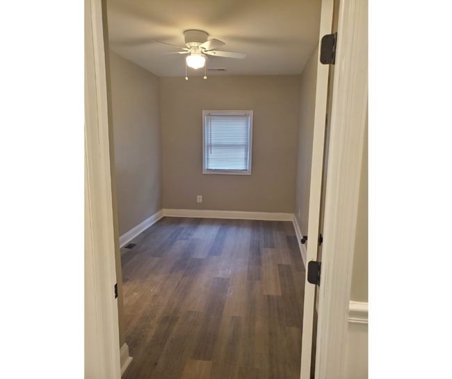 Building Photo - 17 W Talbott St