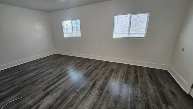 Building Photo - 4415 Burns Ave