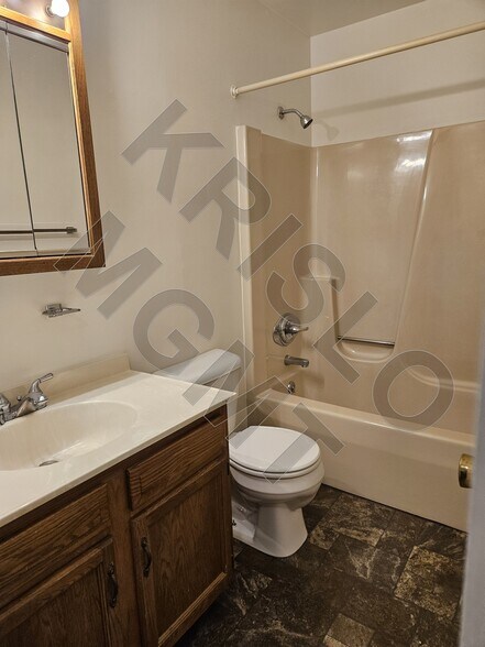 Second Floor Full Bath - 923 Harwood Rd