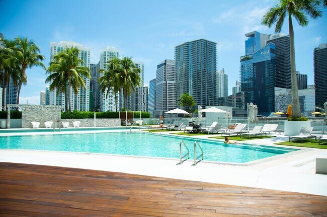 Building Photo - 90 SW 3rd St