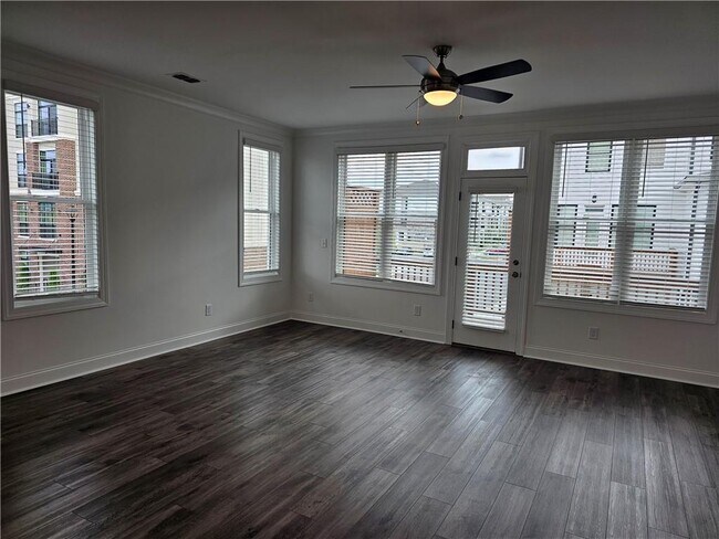 Building Photo - 500 Healy Dr