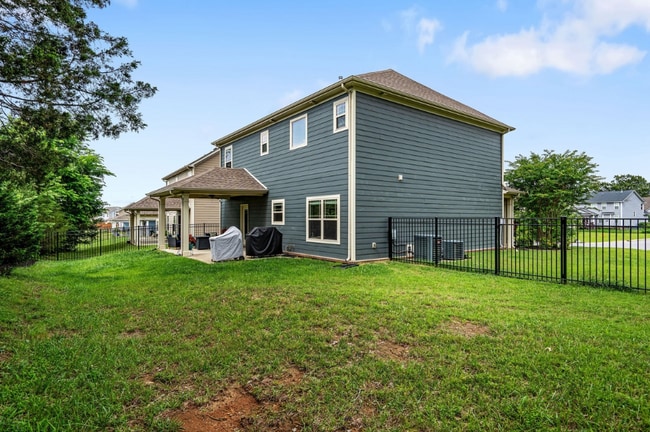 Building Photo - 1122 Cotillion Dr