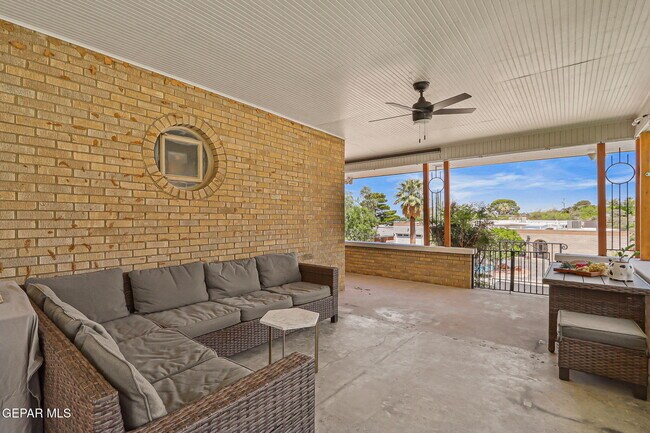 Building Photo - 904 Turney Dr