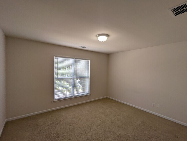 Building Photo - 10787 Edgepine Ln NW