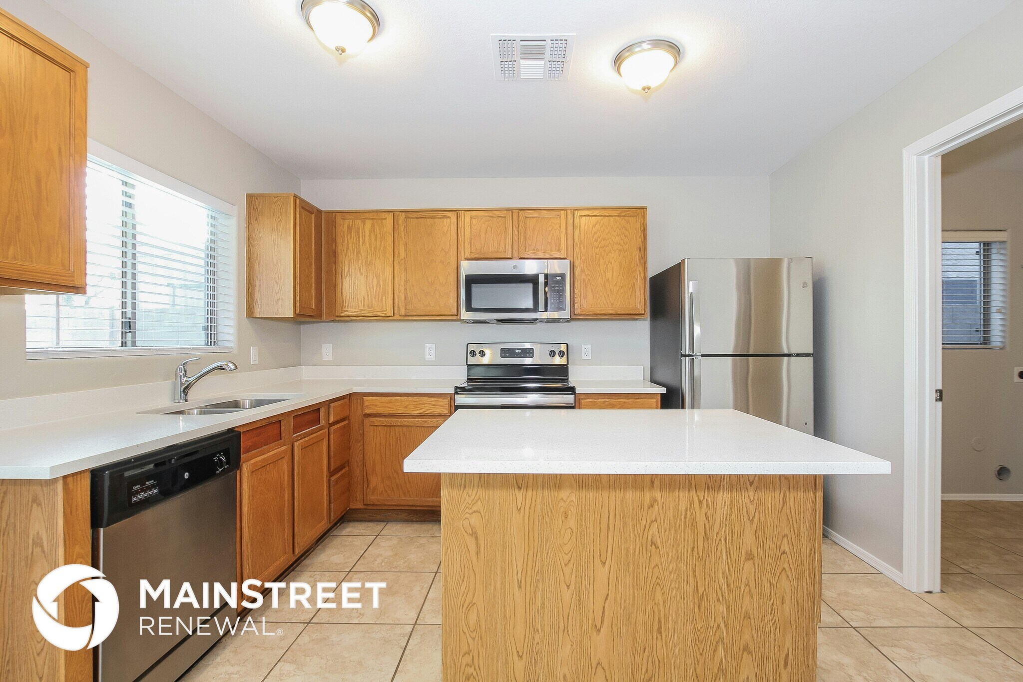 Building Photo - 2239 E Paraiso Dr