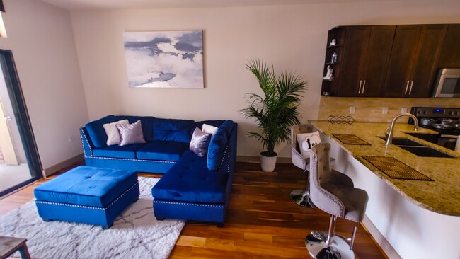 Building Photo - 1520 Fannin St