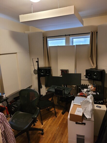 Building Photo - 38 Hemenway St