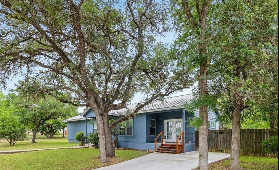 Building Photo - 622 Dartmouth Ave