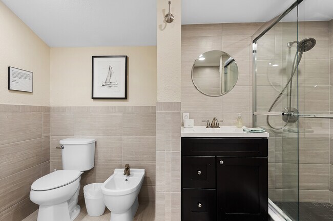 Master Bath - 2012 SW 4th Ave