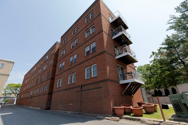 Building Photo - 2456 Massachusetts Ave