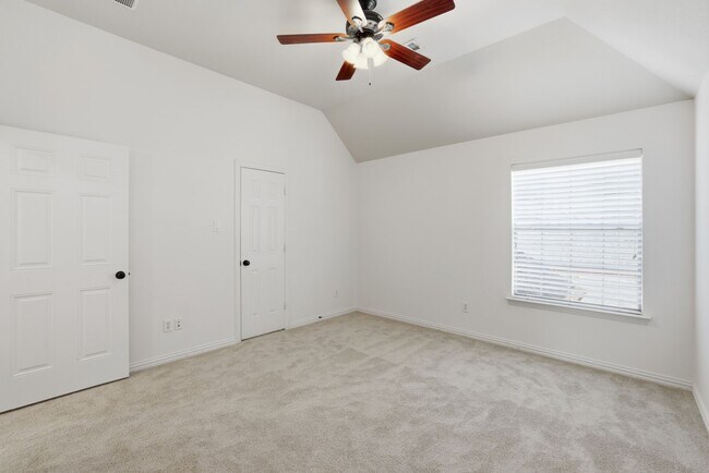 Building Photo - 25707 Pierrmont Ct