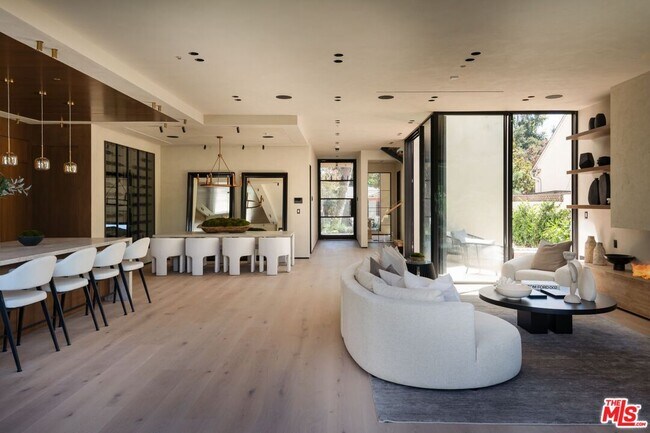 Building Photo - 13229 Hesby St