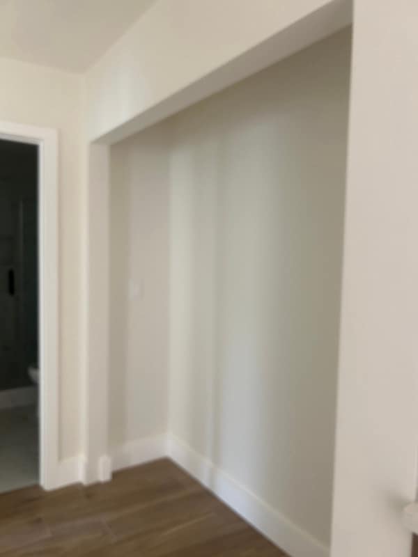 Building Photo - 825 W Colden Ave