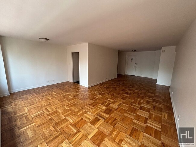 Building Photo - 145 4th Ave