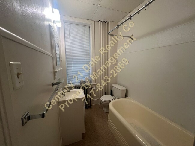 Building Photo - 362 W Broadway